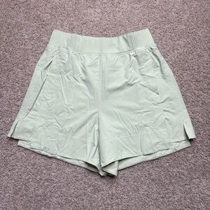 Lululemon Stretch Woven Relaxed-Fit High-Rise Short 4"